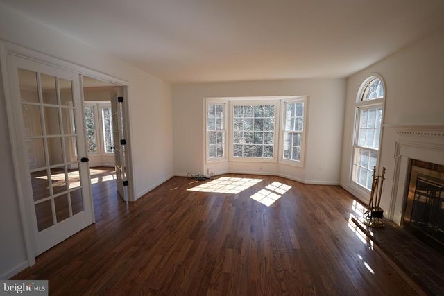 6195 RIVER FOREST DR, Manassas, VA 20112