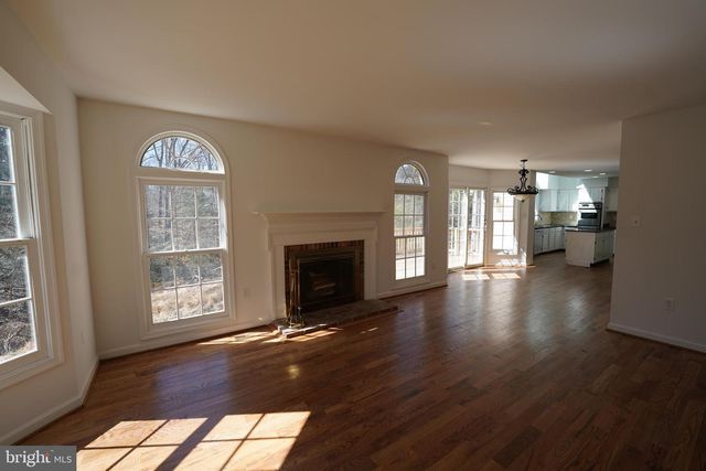 6195 RIVER FOREST DR, Manassas, VA 20112