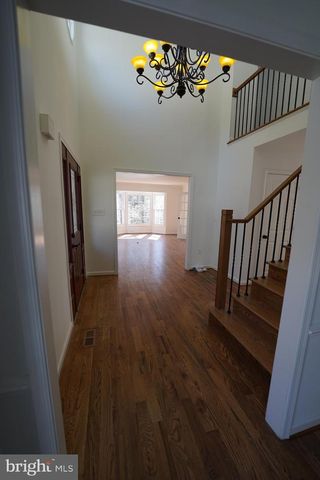 6195 RIVER FOREST DR, Manassas, VA 20112