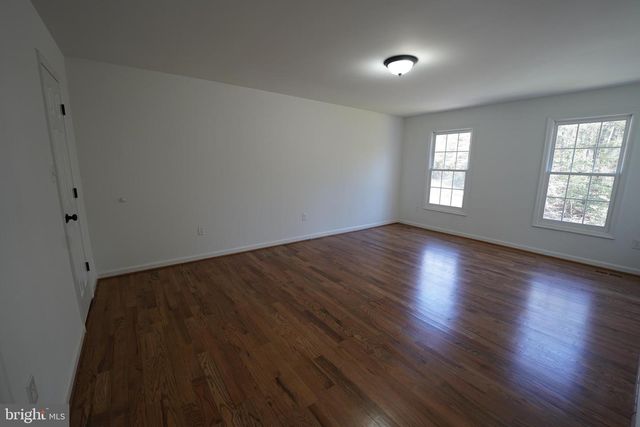 6195 RIVER FOREST DR, Manassas, VA 20112