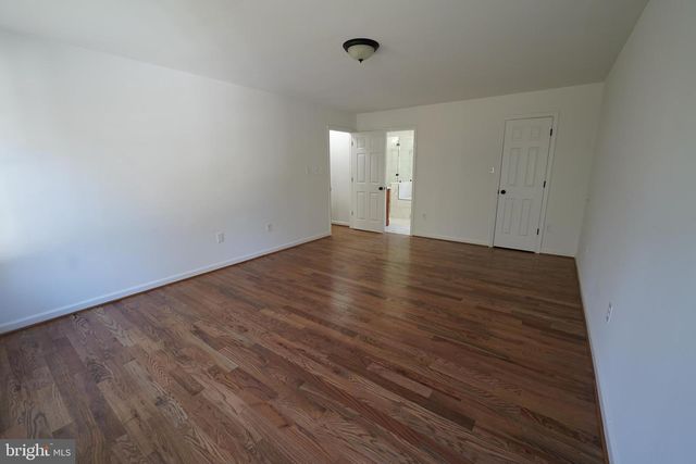 6195 RIVER FOREST DR, Manassas, VA 20112