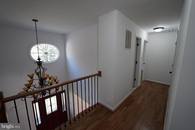 6195 RIVER FOREST DR, Manassas, VA 20112