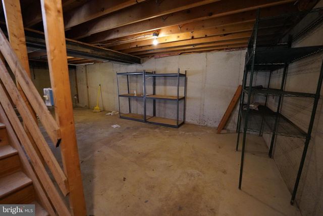 6195 RIVER FOREST DR, Manassas, VA 20112