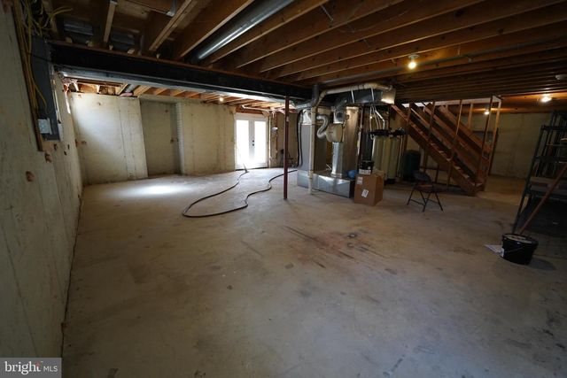 6195 RIVER FOREST DR, Manassas, VA 20112