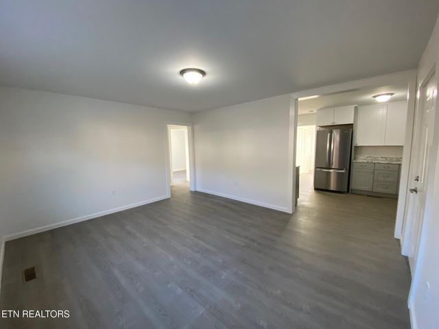 2520 Larkwood Lane, Knoxville, TN 37921