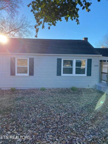 2520 Larkwood Lane, Knoxville, TN 37921