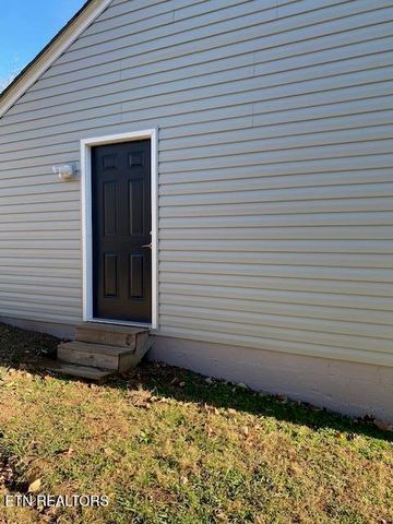 2520 Larkwood Lane, Knoxville, TN 37921