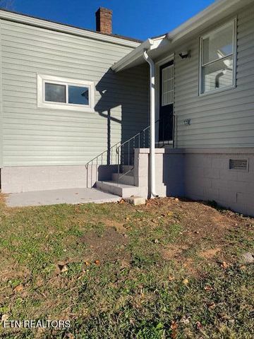 2520 Larkwood Lane, Knoxville, TN 37921