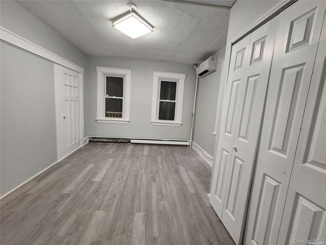 159 Cleveland Avenue A, Mineola, NY 11501