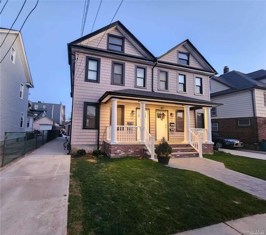 159 Cleveland Avenue A, Mineola, NY 11501