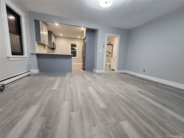 159 Cleveland Avenue A, Mineola, NY 11501