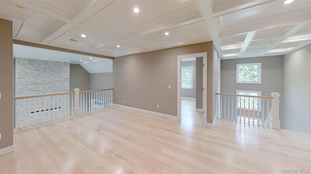 550 Moriches Road, Head Of The Harbor, NY 11780