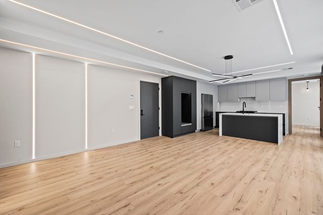 1854 Dorchester Ave 303, Boston, MA 02124