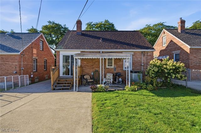 8608 Morton Avenue, Brooklyn, OH 44144