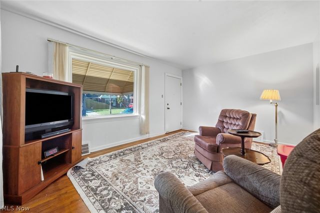8608 Morton Avenue, Brooklyn, OH 44144