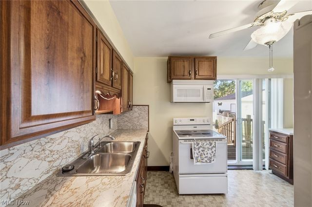 8608 Morton Avenue, Brooklyn, OH 44144
