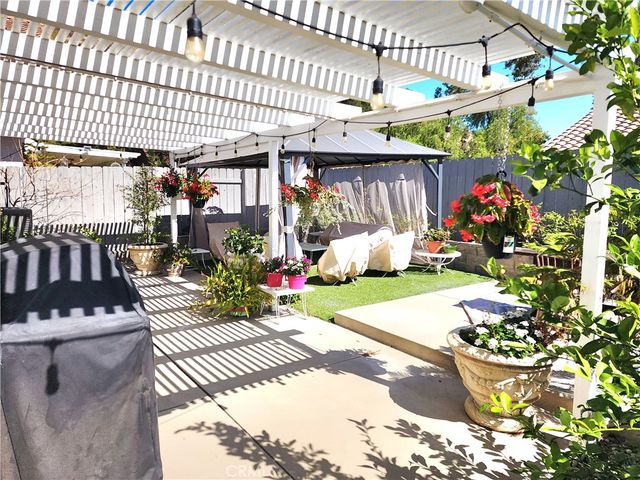 15608 Burt Court, Canyon Country, CA 91387