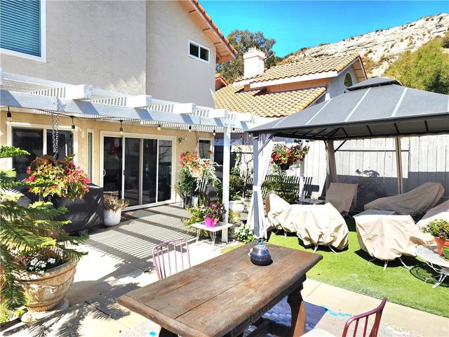 15608 Burt Court, Canyon Country, CA 91387