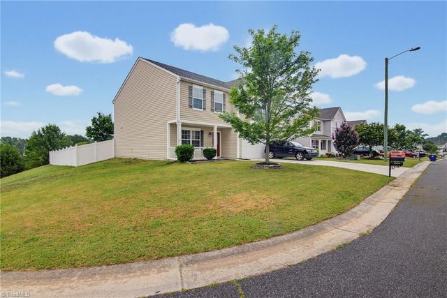 1804 Pine Cove Court, Winston-salem, NC 27127