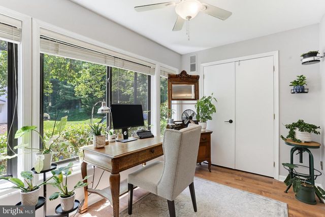 2205 HUNTERS RUN DR, Reston, VA 20191