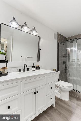 2205 HUNTERS RUN DR, Reston, VA 20191