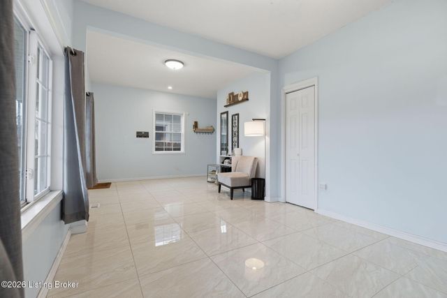 3420 Vetter Ave, Louisville, KY 40215