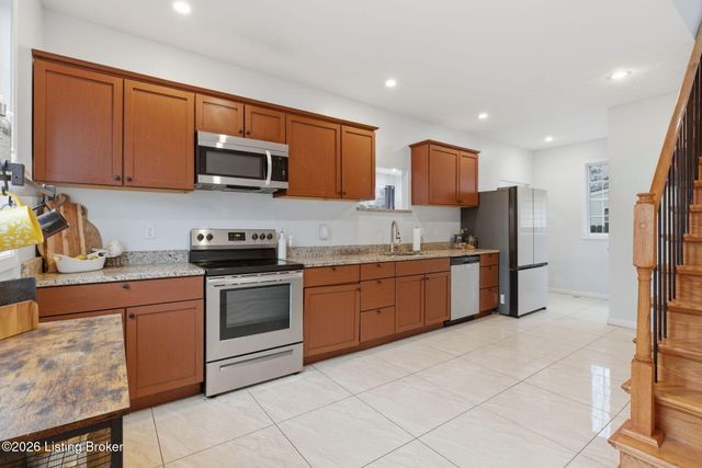 3420 Vetter Ave, Louisville, KY 40215