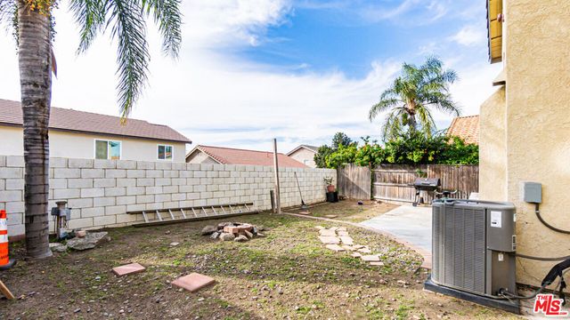 11504 Bell Tower Drive, Fontana, CA 92337