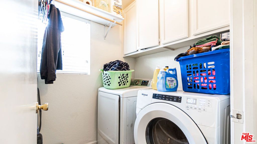 Image 17 of property listing at 11504 Bell Tower Drive, Fontana, CA 92337