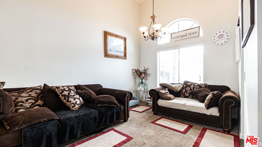 Image 6 of property listing at 11504 Bell Tower Drive, Fontana, CA 92337