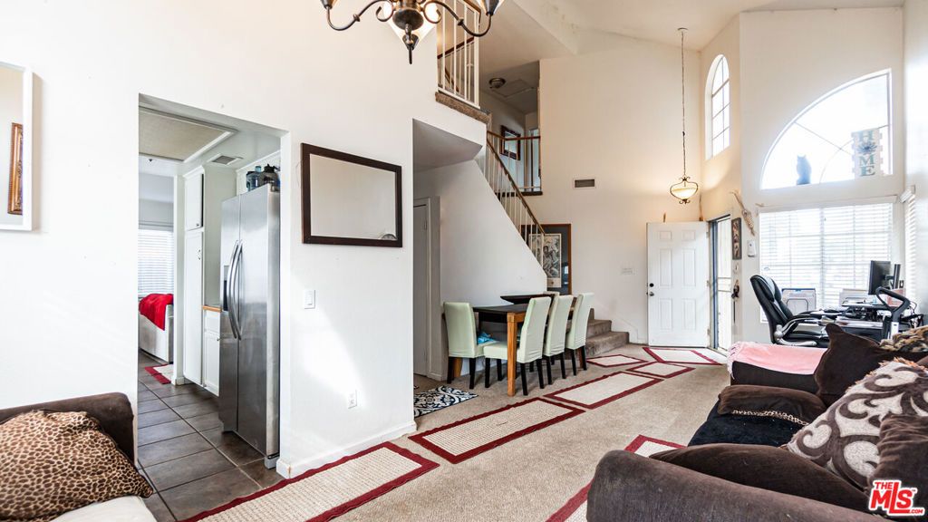 Image 7 of property listing at 11504 Bell Tower Drive, Fontana, CA 92337