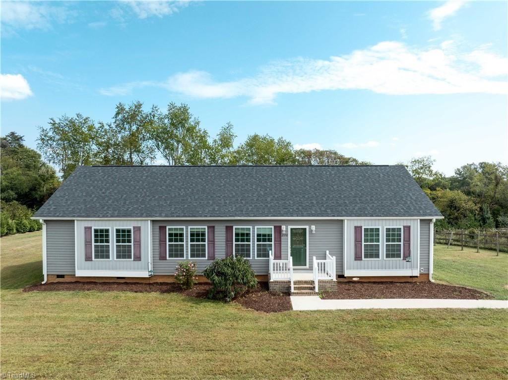 2576 Snider Road, Yadkinville, NC 27055