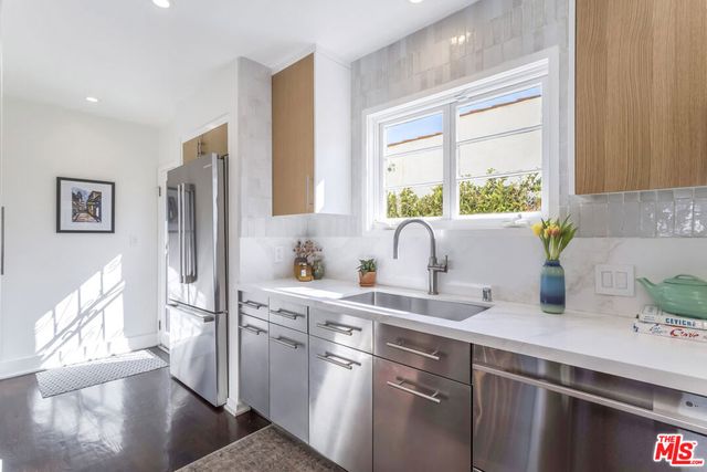 742 N June Street, Los Angeles, CA 90038