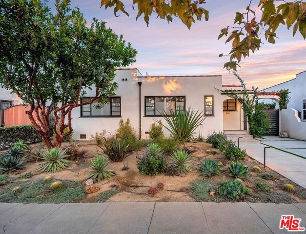 742 N June Street, Los Angeles, CA 90038