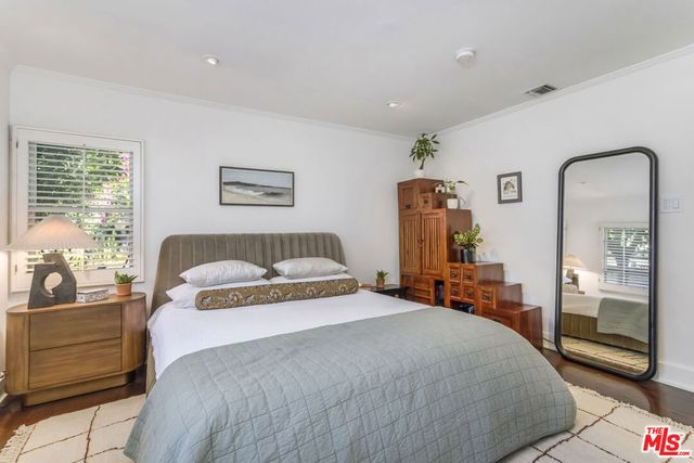 742 N June Street, Los Angeles, CA 90038