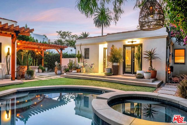 742 N June Street, Los Angeles, CA 90038