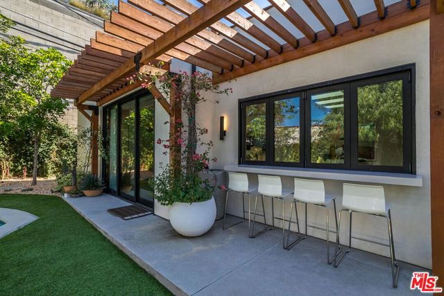 742 N June Street, Los Angeles, CA 90038