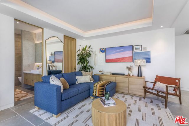 742 N June Street, Los Angeles, CA 90038