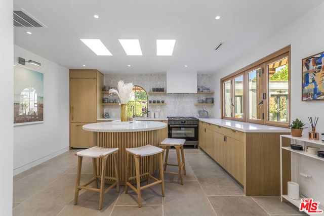 742 N June Street, Los Angeles, CA 90038