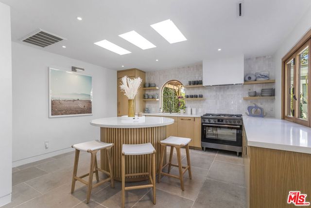 742 N June Street, Los Angeles, CA 90038