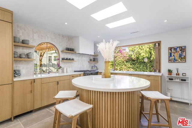 742 N June Street, Los Angeles, CA 90038