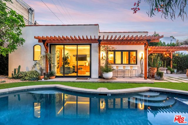 742 N June Street, Los Angeles, CA 90038