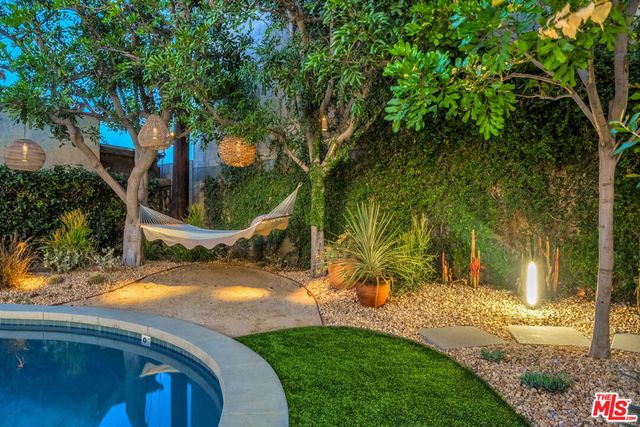 742 N June Street, Los Angeles, CA 90038