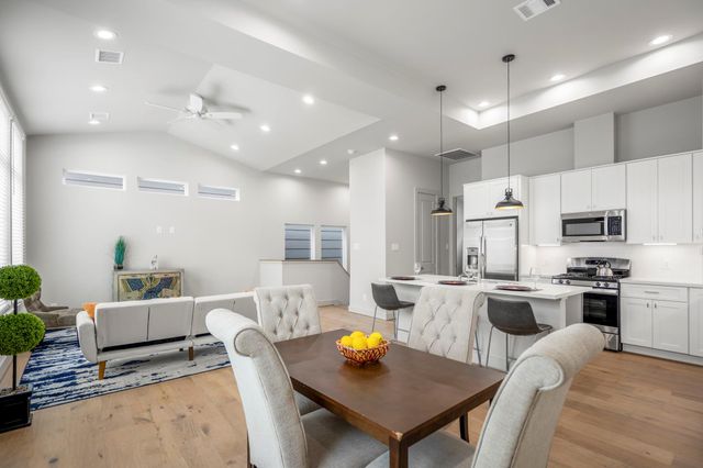 5233 Hillman Street B, Houston, TX 77023