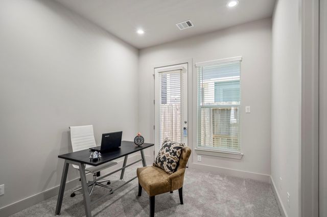 5233 Hillman Street B, Houston, TX 77023