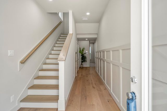 5233 Hillman Street B, Houston, TX 77023