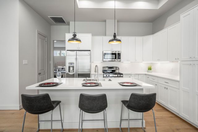 5233 Hillman Street B, Houston, TX 77023