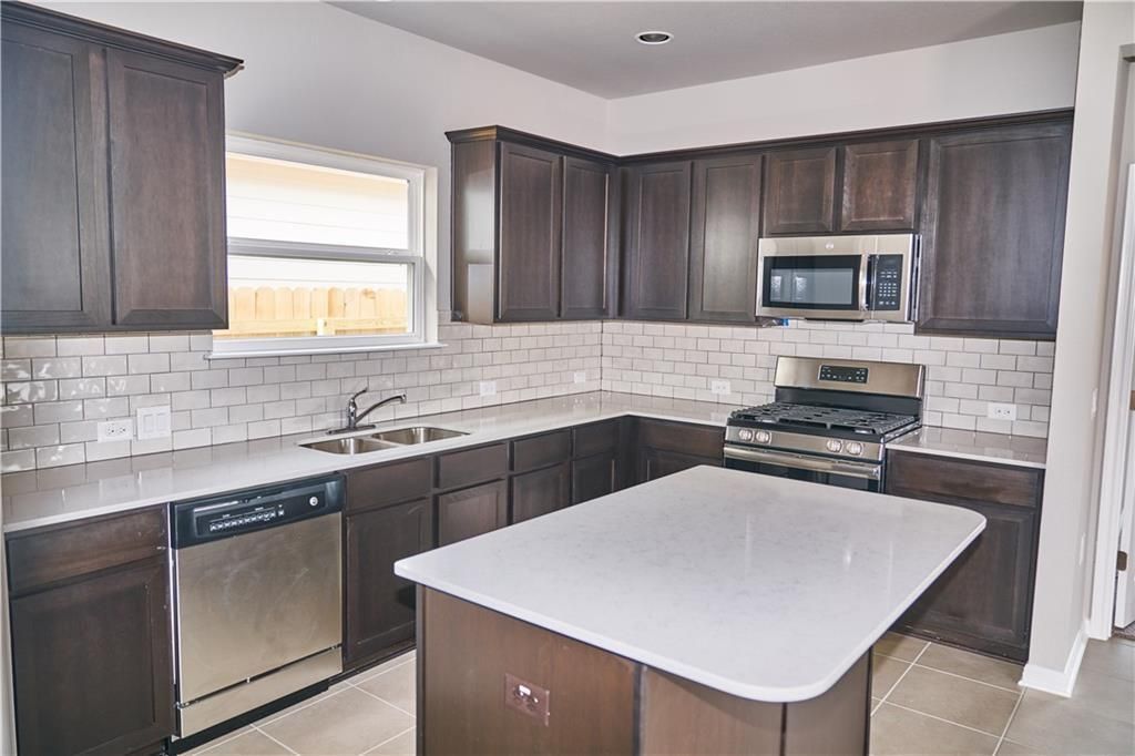 816 Durness DR, Pflugerville, TX 78660