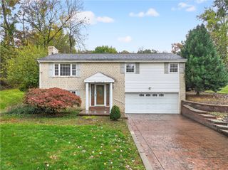 910 Burchfield Rd, Shaler, PA 15101