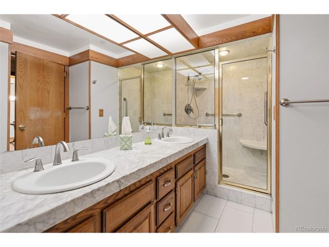 1900 E Girard Pl 806, Englewood, CO 80113